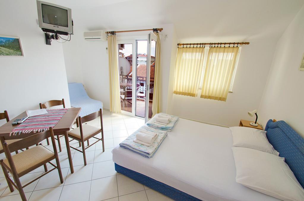 Apartment Ksenija *